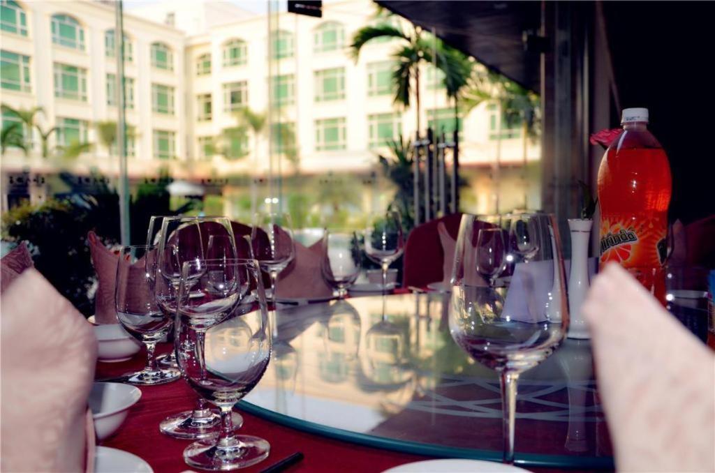 San Jiang Grand Hotel Vientiane Extérieur photo