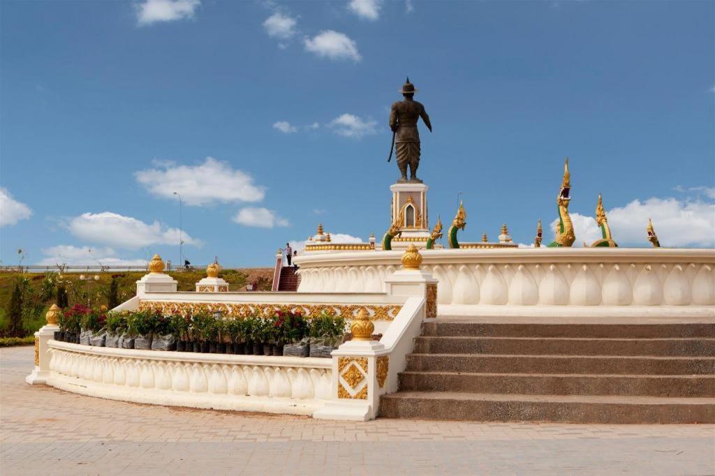 San Jiang Grand Hotel Vientiane Extérieur photo