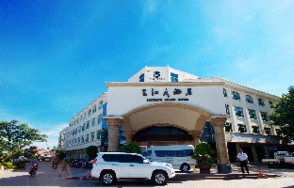 San Jiang Grand Hotel Vientiane Extérieur photo