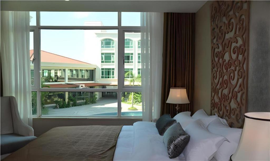 San Jiang Grand Hotel Vientiane Extérieur photo